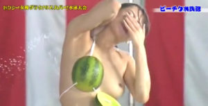 39-300x153 【セクシー女優ダラケ！の水泳大会】定番のおっぱいポロリも満載です！