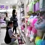 【パンチラ盗撮】化粧品売り場で商品の補充をしている店員さんのパンティ撮影！