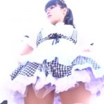 【パンチラ盗撮】コスプレ撮影会で可愛いレイヤーのパンティを逆さ撮り！