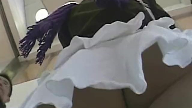 【パンチラ盗撮】可愛い私服ミニスカJKを逆さ撮りしたらパンツが見えないほど食い込んでるやないかいｗ